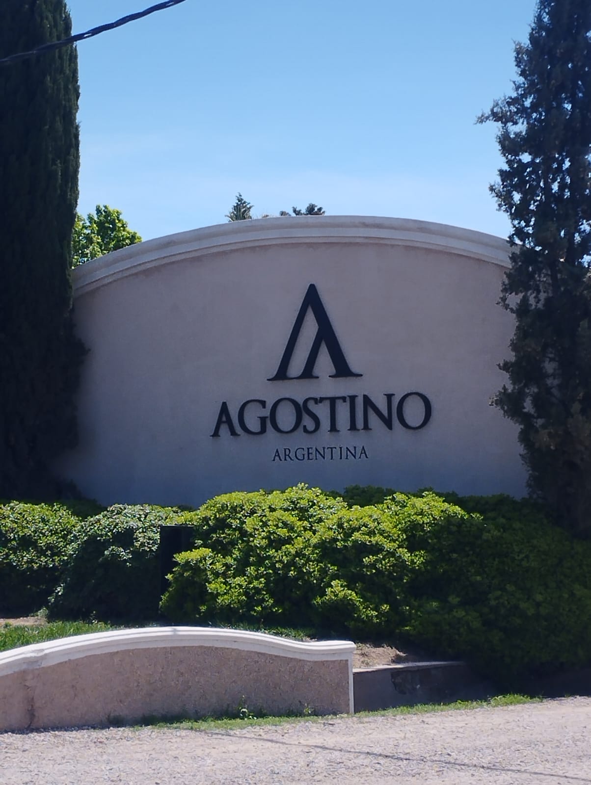 Transporte privado a la imponente Bodega Agostino en Mendoza